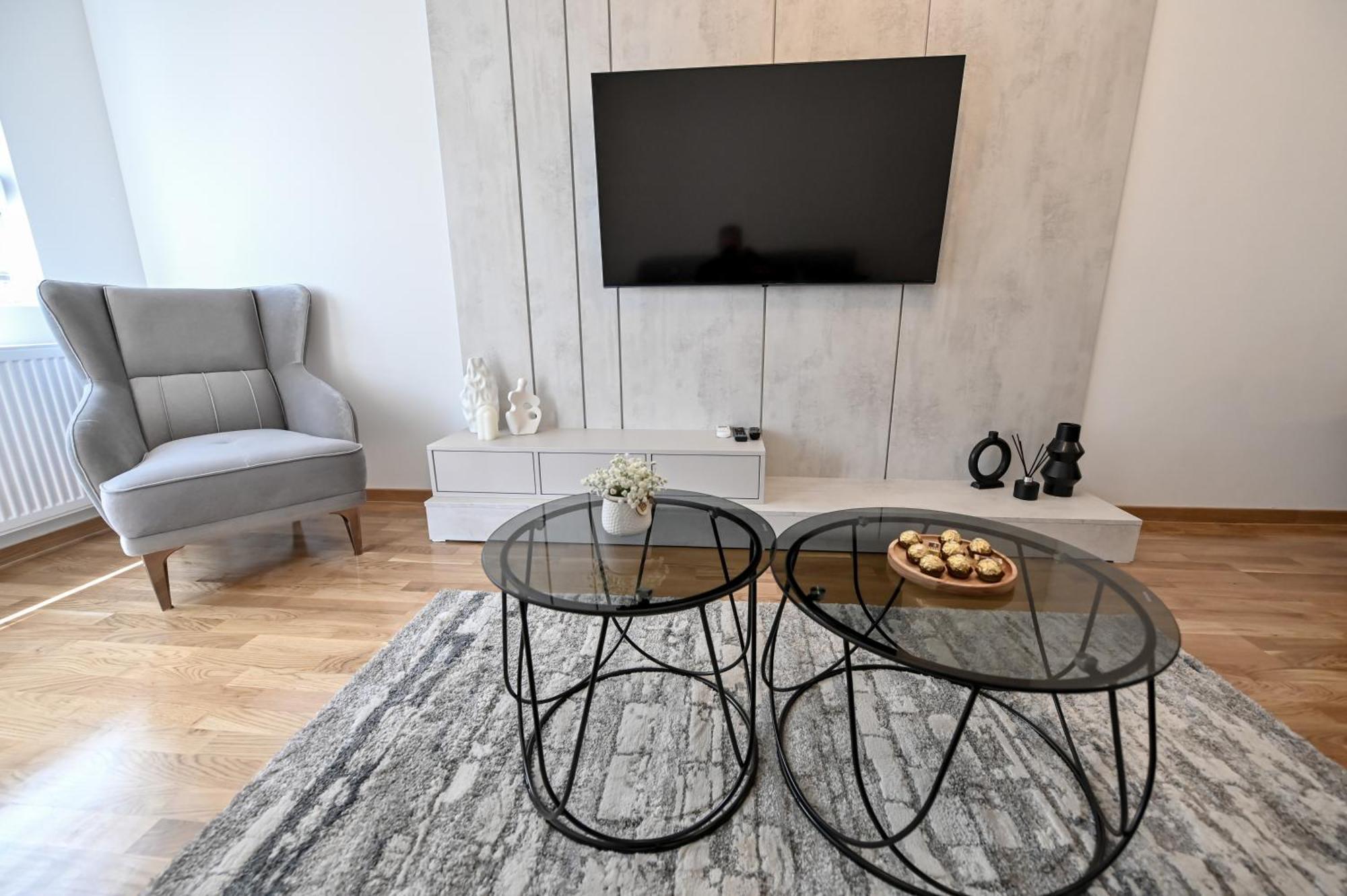 Apartamento Porto Lux Arandjelovac Exterior foto